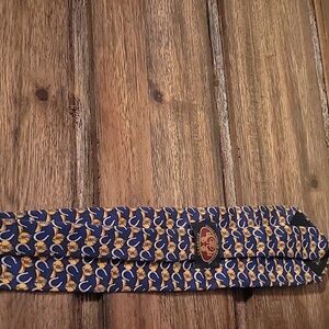 Vintage cravatte classico designed by paolo Gucci